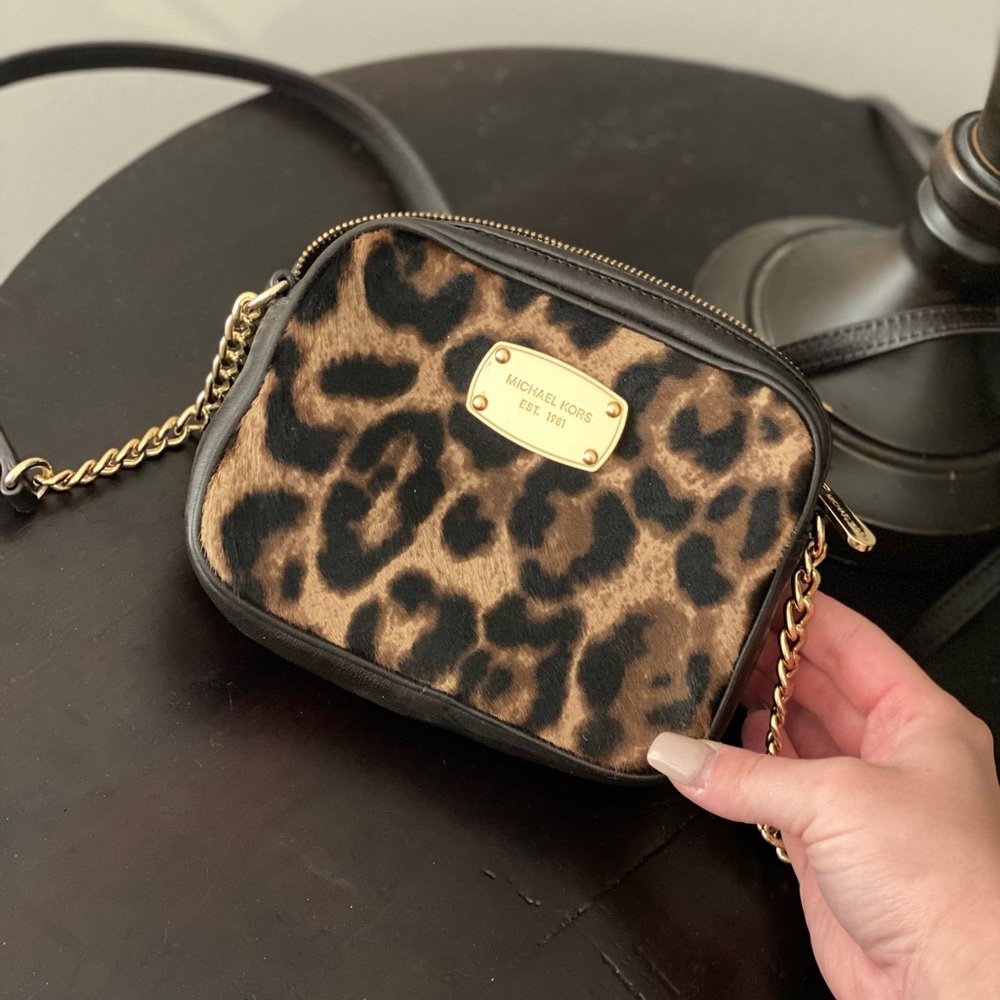 Michael Kors cross body bag like new condition